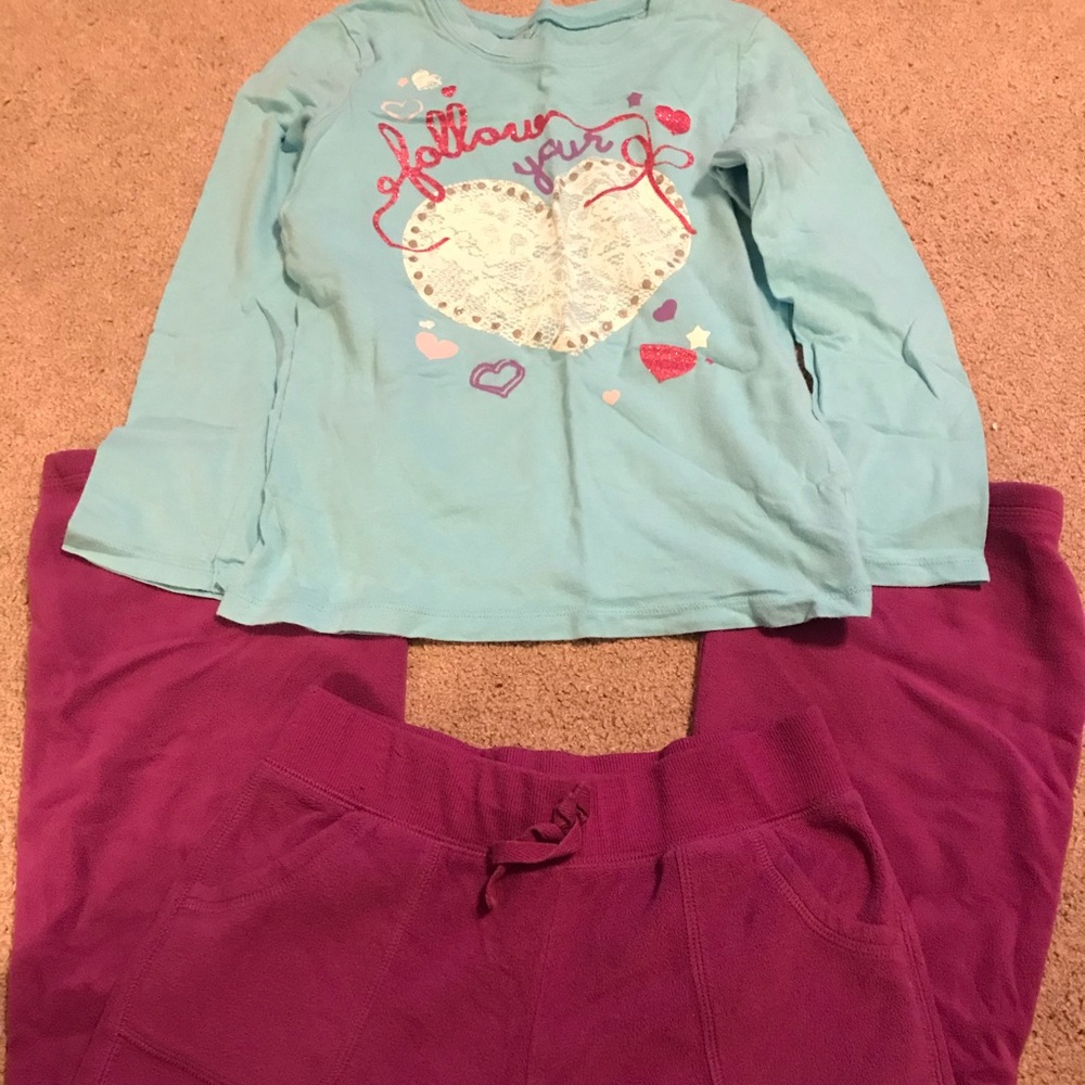 Matching set. Fleece pants and shirt